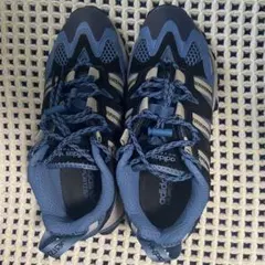 adidas スニーカー　青/黒
