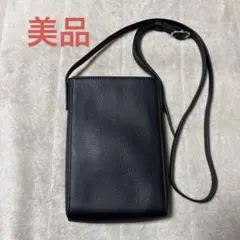GU リアルレザーミニショルダーバッグ　スマホショルダーバッグ　サコッシュ　黒