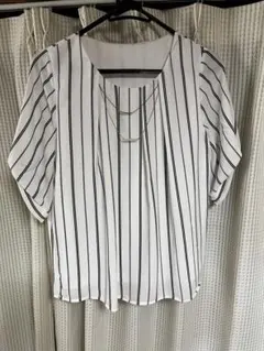 ブラウスのサムネイル