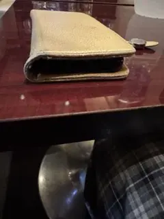 レザー製ゴールドスマホケース