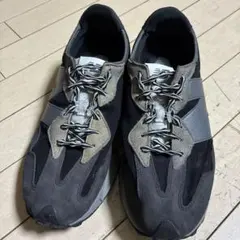 New Balance スニーカー ブラック/グレー　送料着払いで