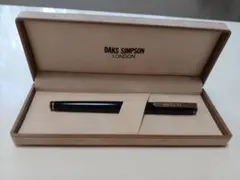 DAKS SIMPSON LONDON 万年筆 専用ケース付き ペン先14金 DAKS SIMPSON LONDON 万年筆 専用ケース付き ペン先14金 - メルカリ