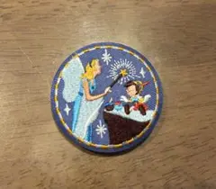 ディズニー　刺繍缶バッジ　ピノキオ