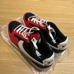 Nike スニーカー レッド/ブラック