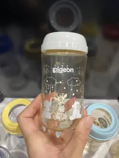 Pigeon 哺乳瓶 透明