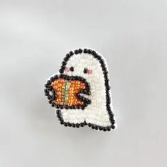 【ハロウィン限定】おばけとパンプキンのビーズ刺繍ブローチ　秋コーデに