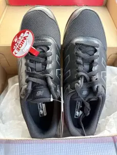 New Balance ワイド ブラック スニーカー25.5cm