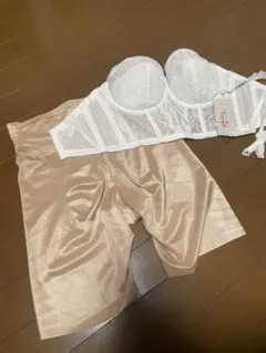 ブライダルインナー(ブラジャー、ガードル)