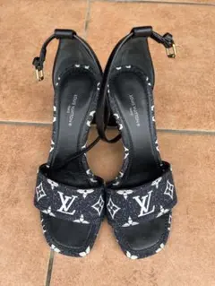 ⭐︎お値引き中⭐︎ LOUIS VUITTON モノグラム デニム サンダルのサムネイル