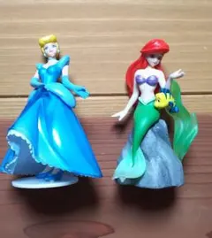 ディズニープリンセス  フィギュア  ２体