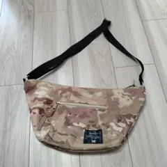 アネロ　ショルダーバッグ　迷彩　カモフラ