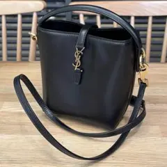 サンローラン YSL グレインレザー ホーボーバッグ ブラック ポーチ付き