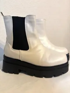 ホワイト サイドゴアブーツ 厚底　白✖️黒　L