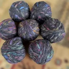 ウール混多色ミックス毛糸 ７個セット350ｇ　丸めてありますが使用していません。