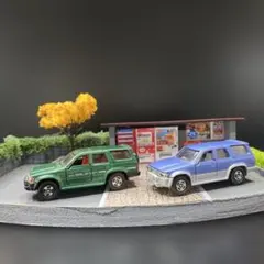 トミカ 84 トヨタハイラックスサーフ 35ビッグフット 23ボンゴ2つ