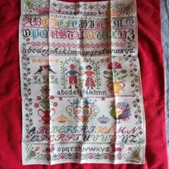 ミニテーブルクロス　農夫婦 アルファベット 花柄 刺繍