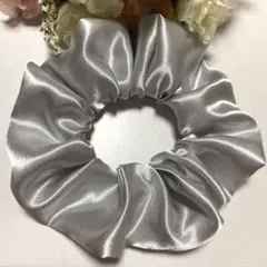 ハンドメイドシュシュ☆サテンシルバー