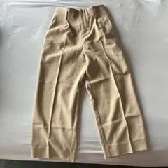 パンツ　ベージュ