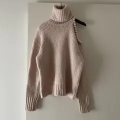 B03925 ザラ　ピンク 肩パール　タートルネック　ウール混　もっちりニット