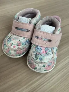フラワーパターン ベビーシューズ マジックテープ付き