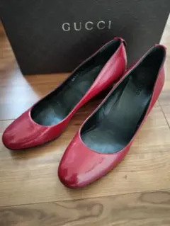 GUCCI 赤 レザーパンプス サイズ24.5cm　ヒール5.5cmのサムネイル