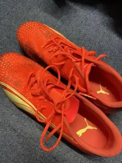 PUMA サッカースパイク（オレンジ）25.5 - メルカリ