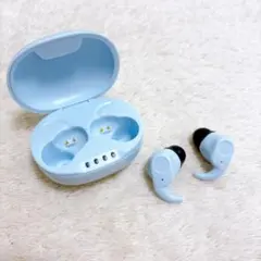 DAISO TWS004 耳掛け ワイヤレスイヤホン 水色 ケース付 中古のサムネイル
