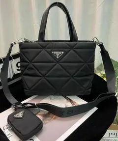 PRADA ブラック キルティング ショルダーバッグ