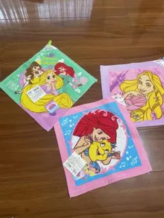 ディズニープリンセスハンドタオル　3枚セット