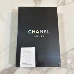 新品未使用⭐︎CHANEL DÉFILÉS カール・ラガーフェルド著　本 新品未使用⭐︎CHANEL DÉFILÉS カール・ラガーフェルド著 本 - メルカリ