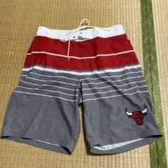 シカゴ・ブルズ 黒 パンツ水着上下セット | Mercari