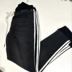 satellite （サテライト）サイドストライプ ブラックスキニーデニム