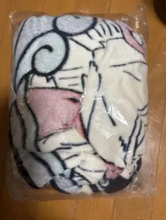 【新品未開封】モスバーガー x ONE PIECE 大きなふわふわブランケット