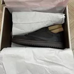 Travis Scott × Nike Air Jordan 1 Low