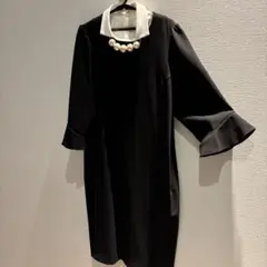 ブラック　ワンピース　取り外し白襟パールネックレス付き