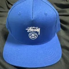 Stüssy 青 スナップバックキャップ