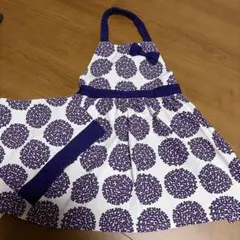 子どもエプロン　紫と白小花柄エプロン