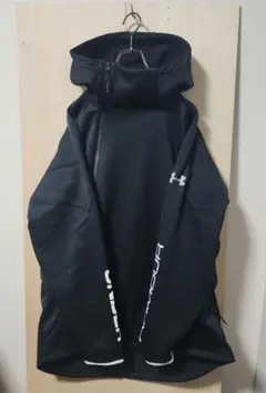Under Armour ColdGear ブラックパーカー XXL
