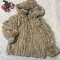 2025年最新】BALMAIN 毛皮の人気アイテム - メルカリ