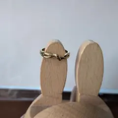 ノットモチーフ リング ゴールドカラー（サージカルステンレス）