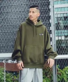 サブサエティ パーカー