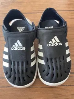 adidas キッズサンダル　17cm ブラック