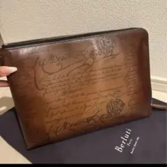 極美品　ベルルッティ　クラッチバッグ