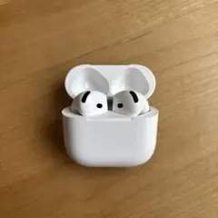 AirPods4 本体 ジャンク品 充電ケース付き