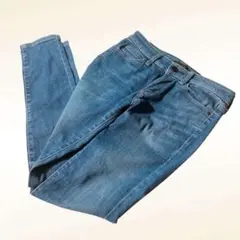 UNIQLO ウルトラストレッチジーンズ スキニーテーパードデニムパンツ