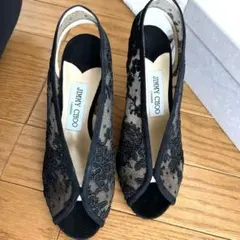 新品同様JIMMY CHOO オープントゥレースパンプス ブラック サイズ36のサムネイル