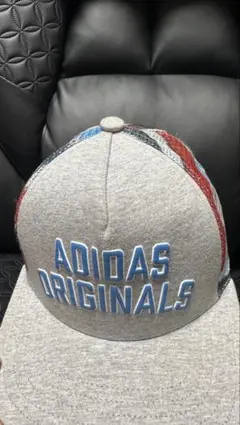 ADIDAS ORIGINALS グレーキャップ アディダスオリジナルス