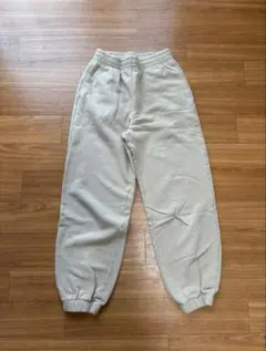 ユニクロ　スウェットパンツ ベージュ