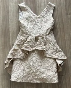 Lily Brown ベージュ フリルドレス サイズ1
