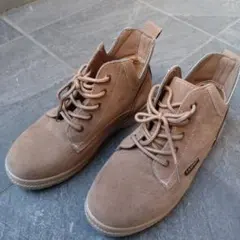 ベージュ スエード ハイカットスニーカー